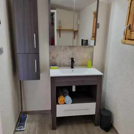 Estatico 1 - T2 Duplex Sleeps 4 Nevache